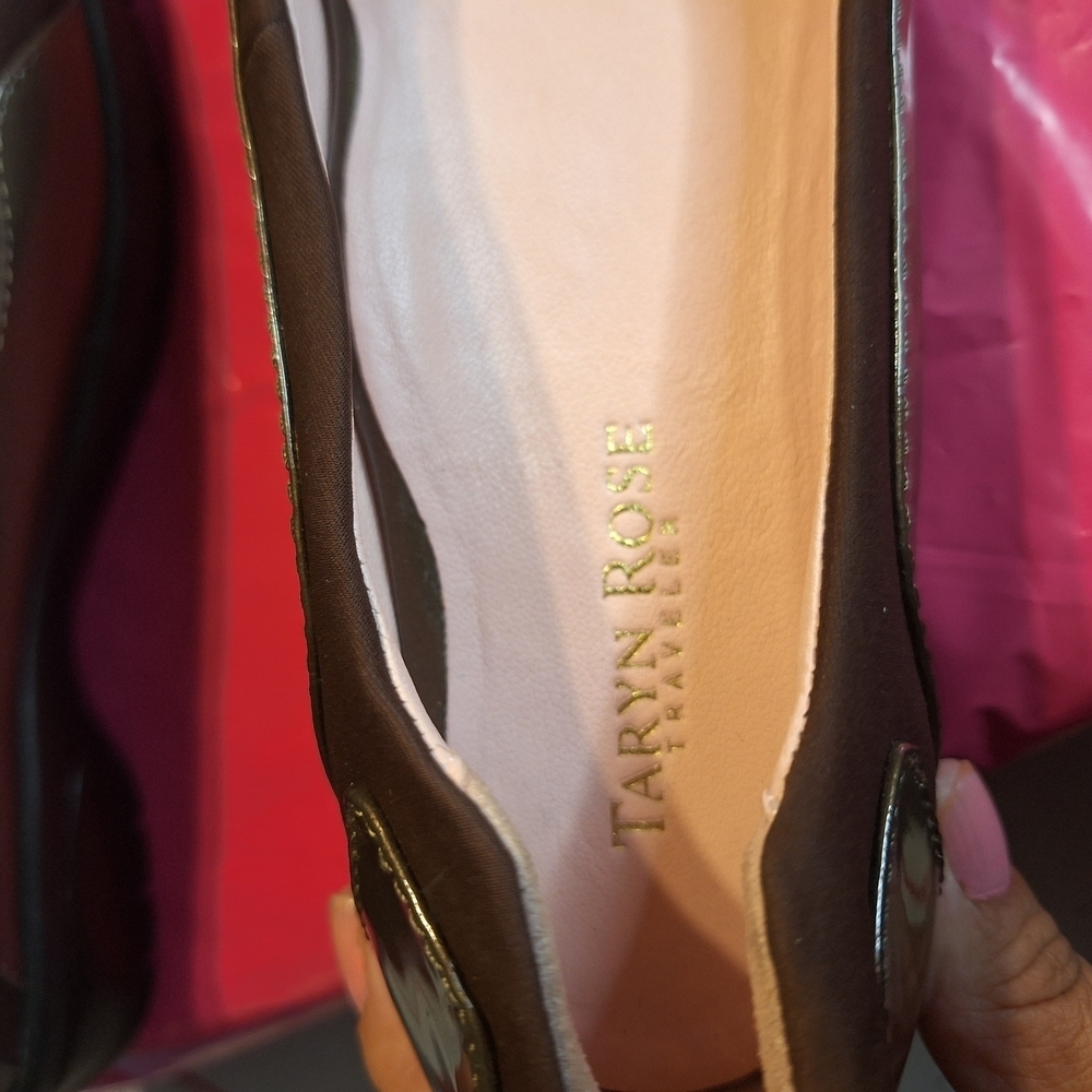 Taryn Rose Chocolate Brown Leather Loafers Flats. Size 7.5 M - Picture 4 of 12